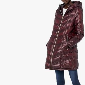 NWT Calvin Klein Hooded Chevron Quilted Packable Down Jacket Burgundy XS